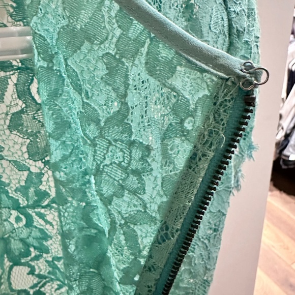 BCBG Teal Lace Peplum Top Size S - Picture 5 of 7